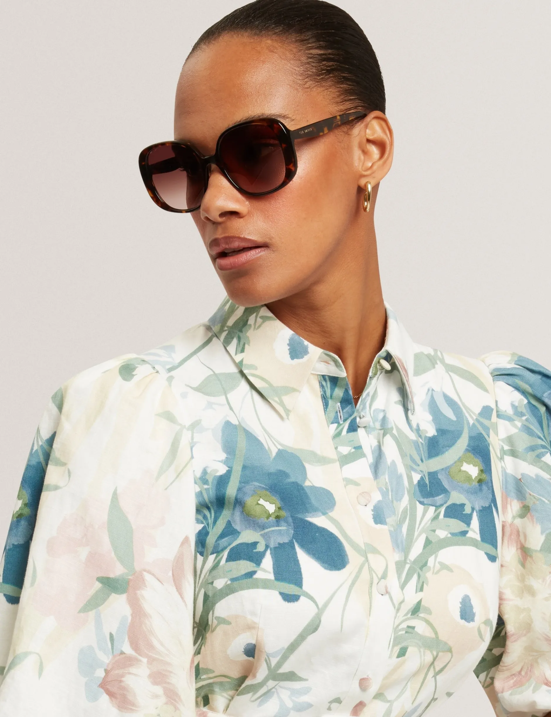 Sonnenbrille mit übergroßem Printdetail