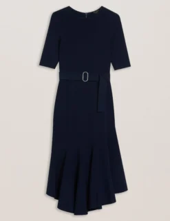 Strickkleid in Midi-Länge mit ausgestelltem Saum und Gürtel