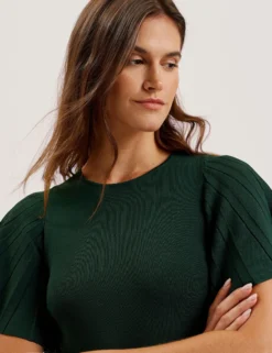 Strickkleid mit Engelsärmeln