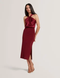 Strickkleid mit Twist-Ausschnitt, Midi-Länge