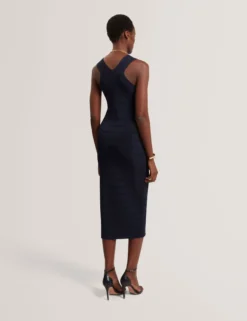 Strick-Midikleid mit Kreuzträger-Bandage und körperbetontem Schnitt