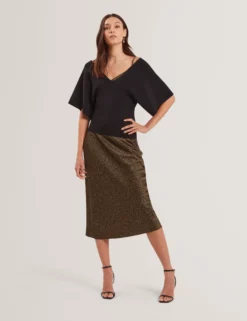 Stricktop mit weiten, kurzen Ärmeln und V-Ausschnitt