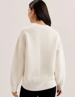 Strukturierter T-Jacquard-Strickpullover