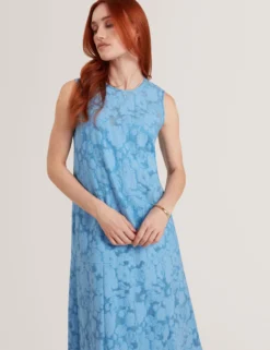Strukturiertes, ärmelloses Midikleid mit tiefer Taille