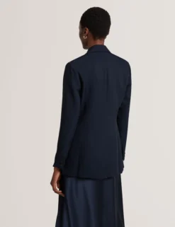 Taillierter Blazer aus Wollmischgewebe