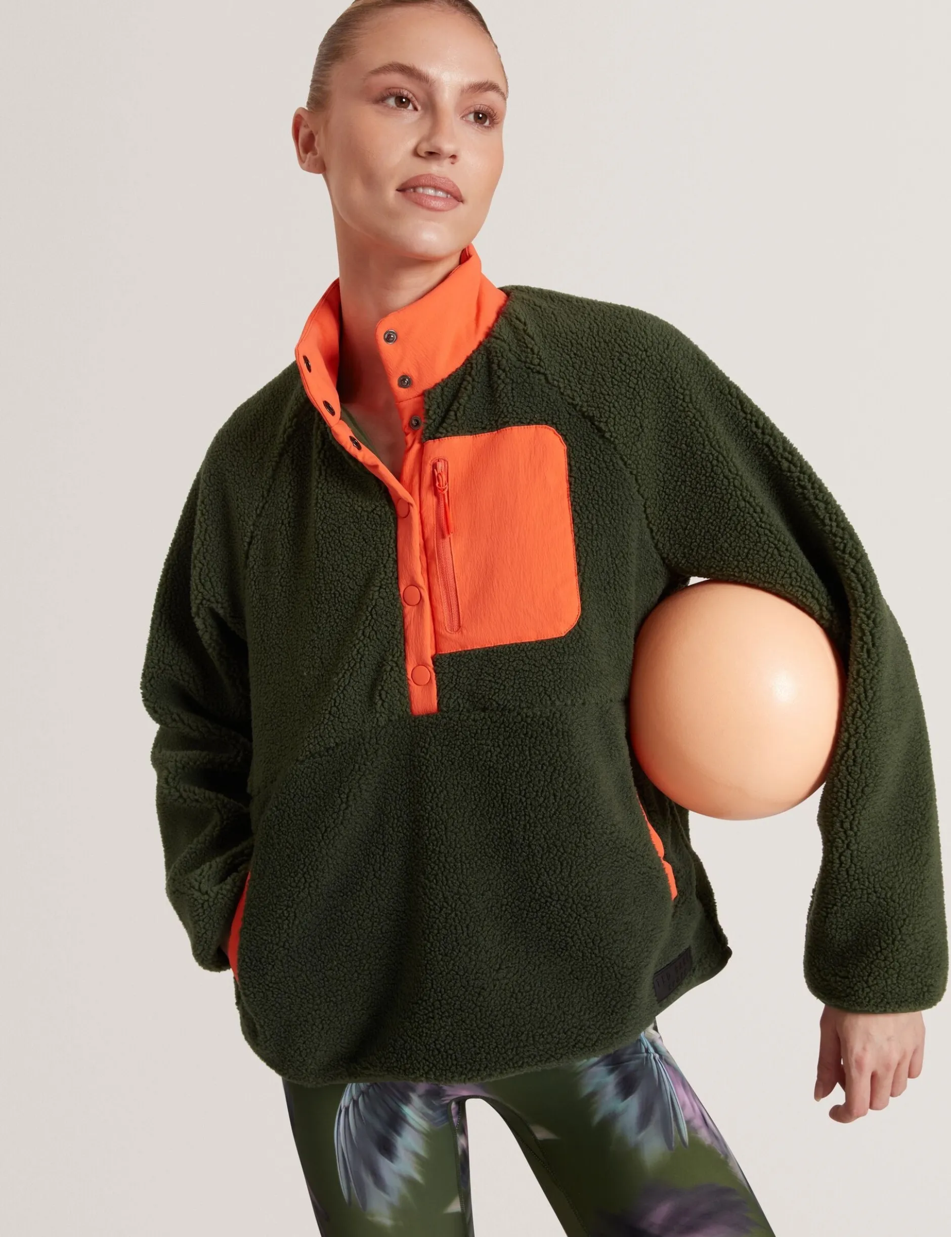 Thermojacke aus Borg-Fleece mit hohem Kragen zum Überziehen