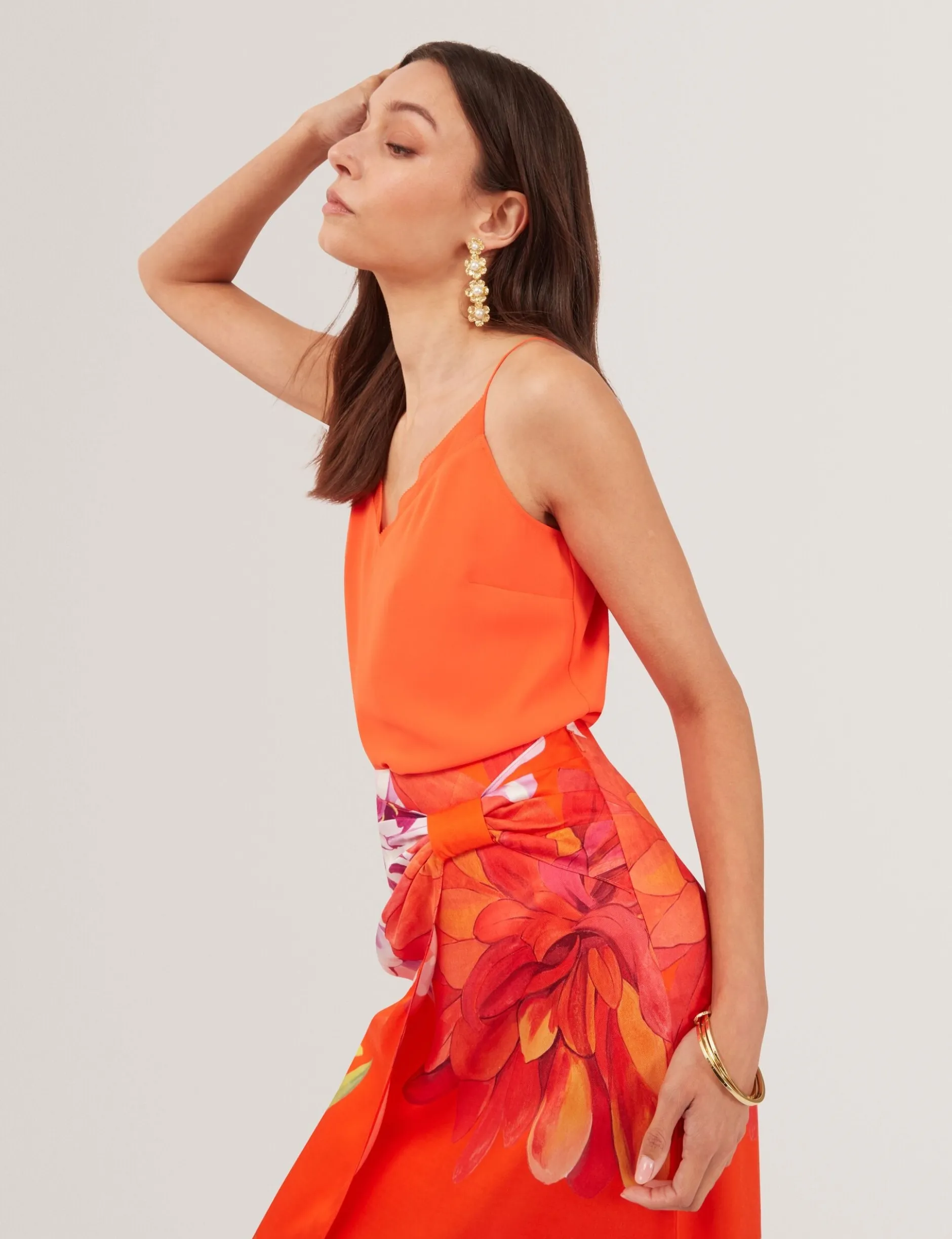 Trägertop mit Chiffondetails und V-Ausschnitt