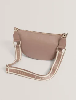 Umhängetasche aus Leder mit Gurtband