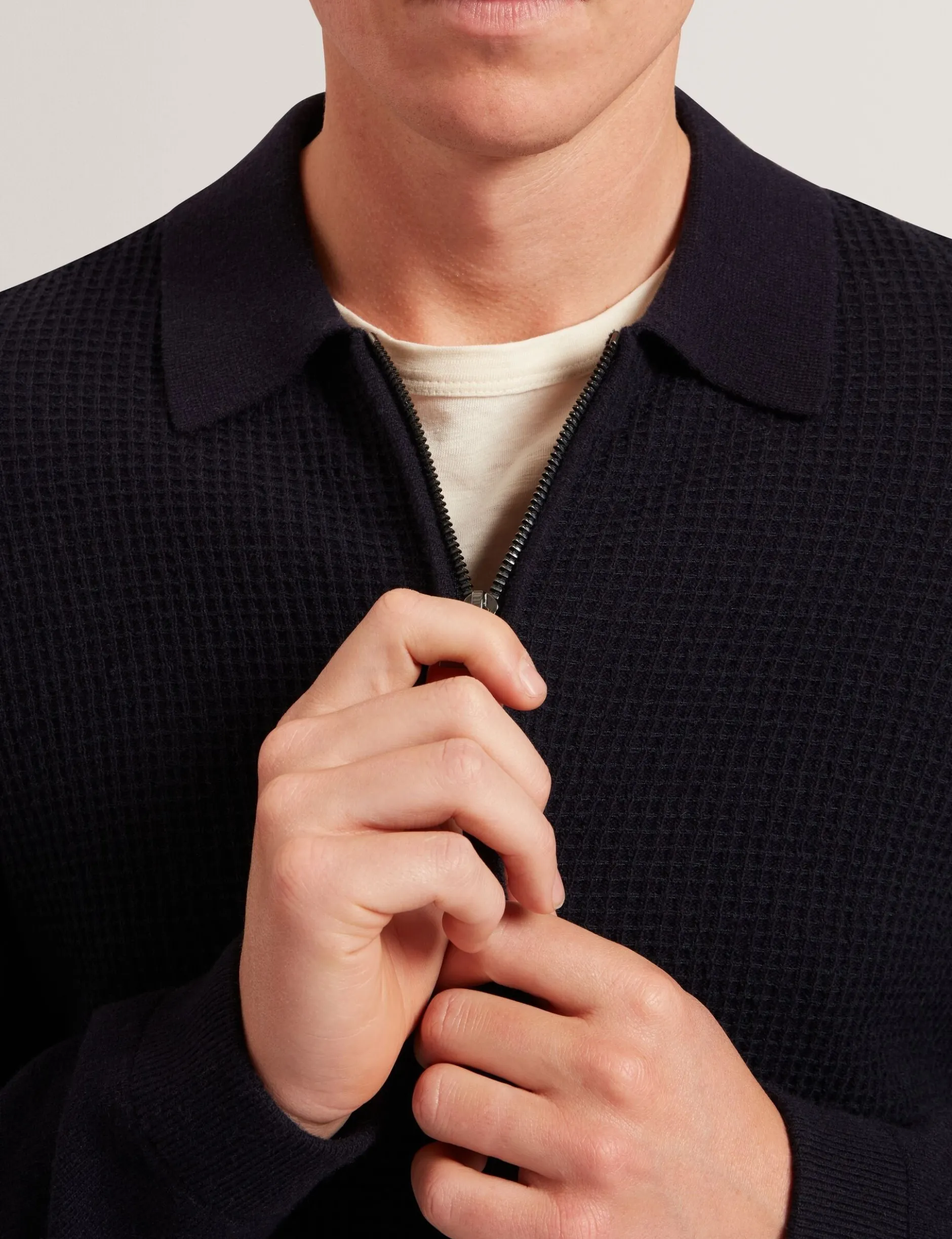 Waffelstrickpullover mit Reißverschluss