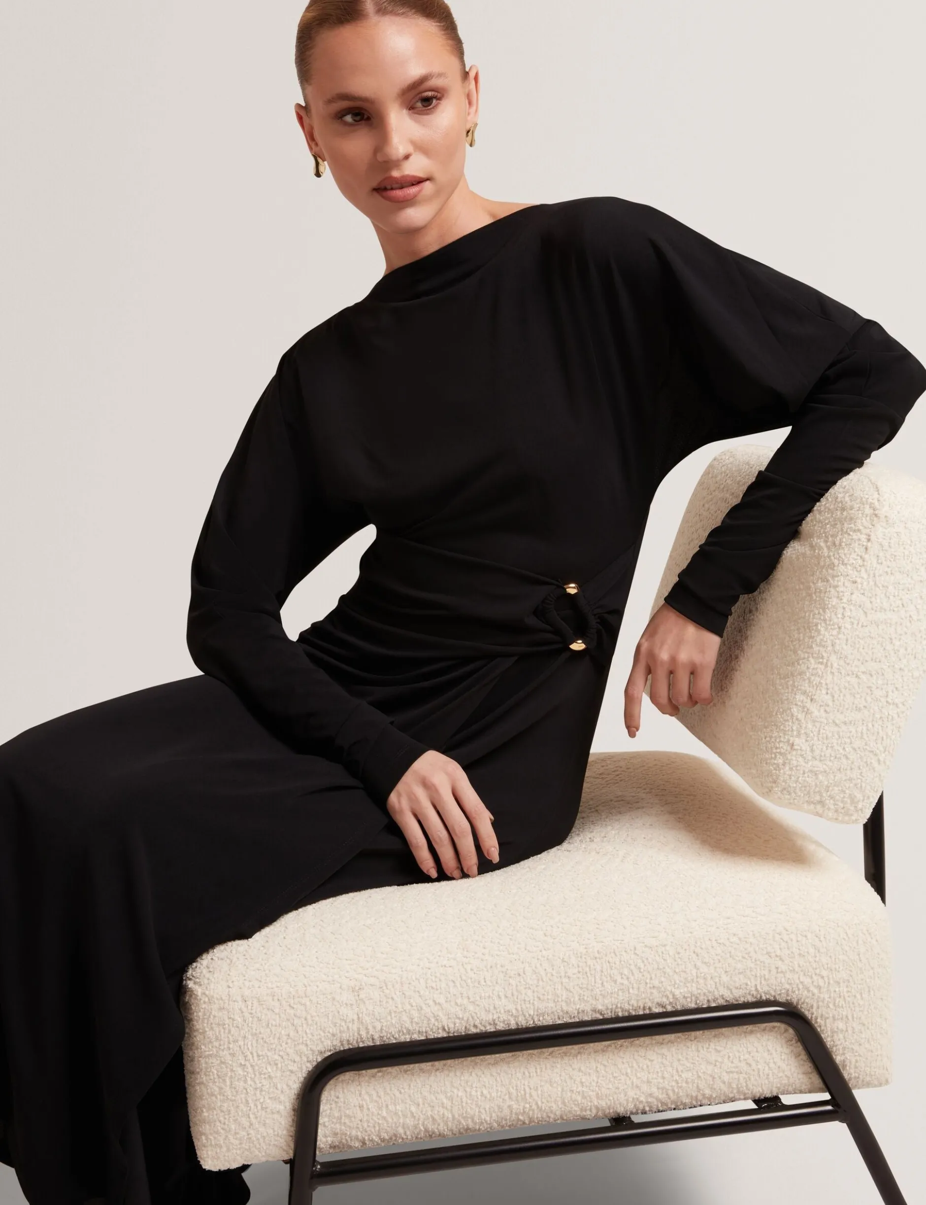 Wickelkleid aus Jersey mit langen Ärmeln, Midi-Länge