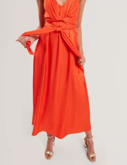 Wickelkleid mit Taillengürtel und Trägern, Midi-Länge