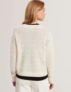 Zopfstrick-Strickjacke aus Wolle mit V-Ausschnitt